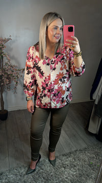 Saint Tropez Gracy Chateau Rose Blooms Printed V-Neck Blouse