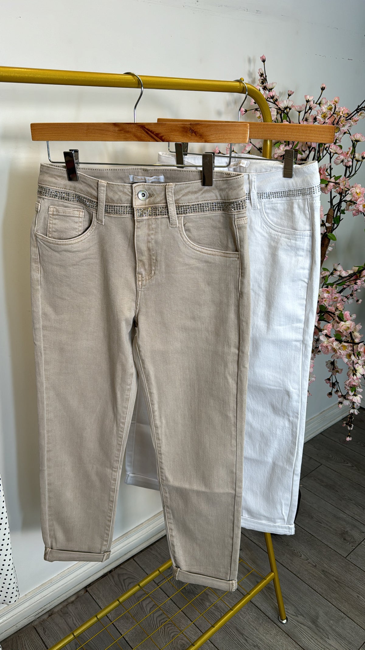 Toxik Highwaisted Boyfriend Stone Beige Cropped Embellished Jeans