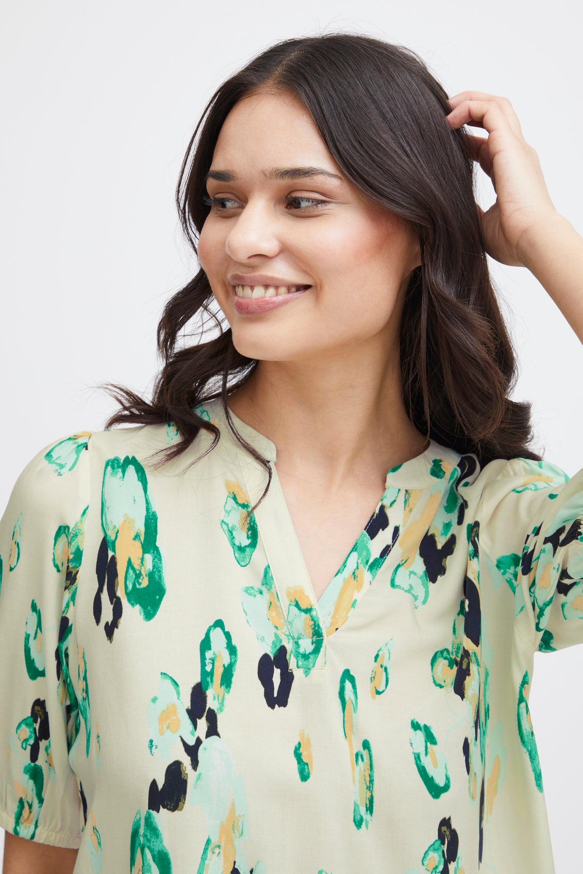Fransa Frmerle Brook Green Abstract Printed V-Neck Blouse, 20613486