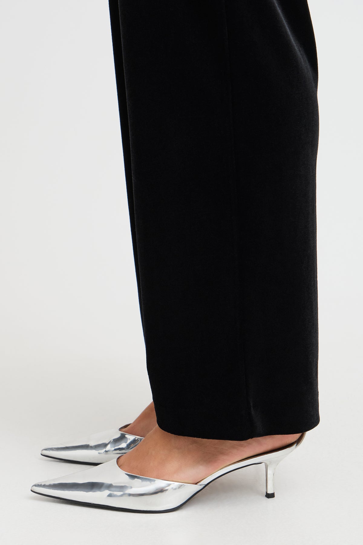 B.Young ByPerlina Black Velvet Highwaisted Wide Leg Trousers, 20815933