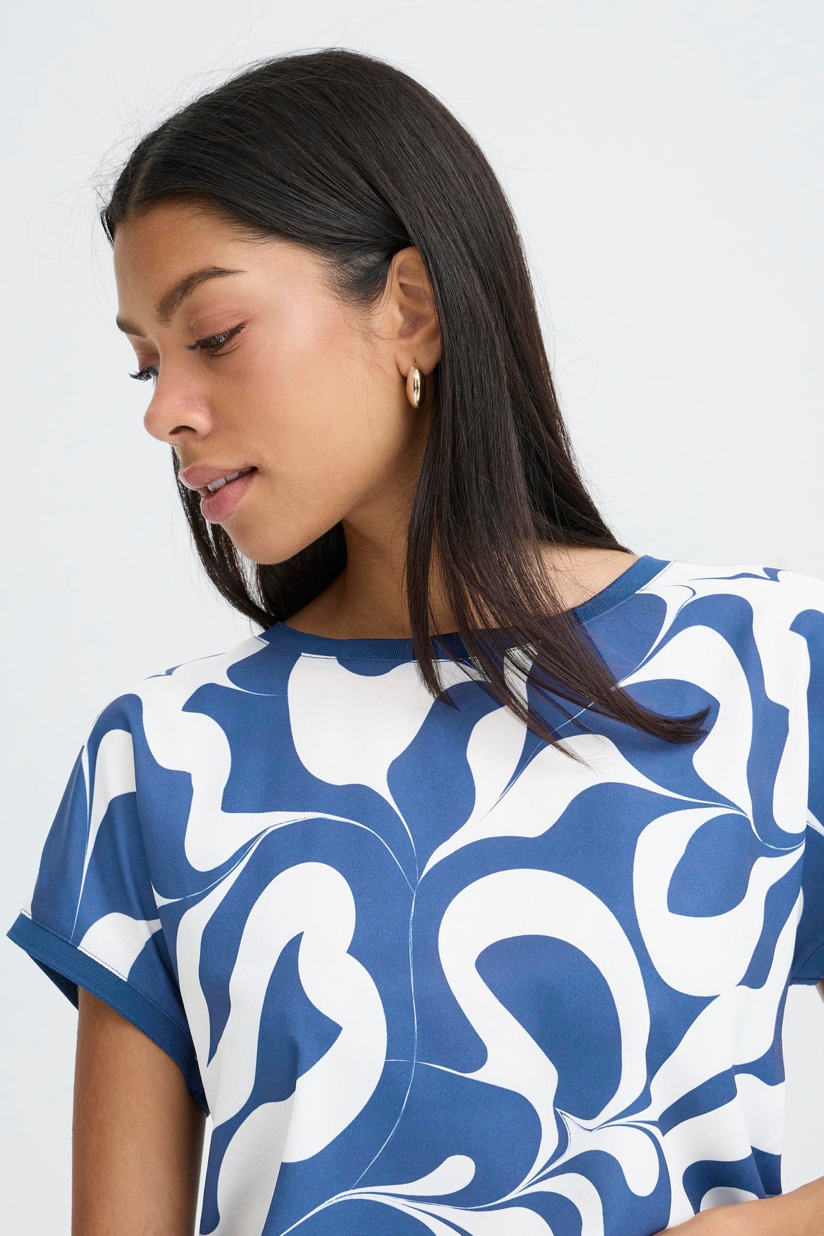 B.Young ByPanya Medieval Blue Swirl Print Silky Front T-Shirt