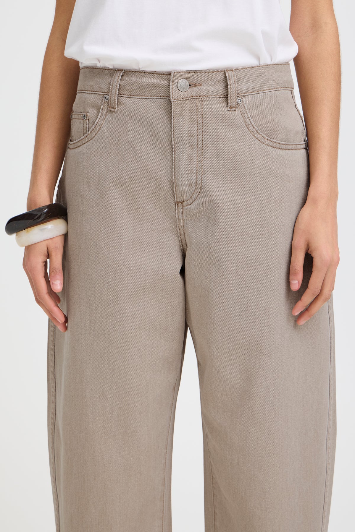 B.Young ByLupina Nomad Beige Barrel Leg Jeans