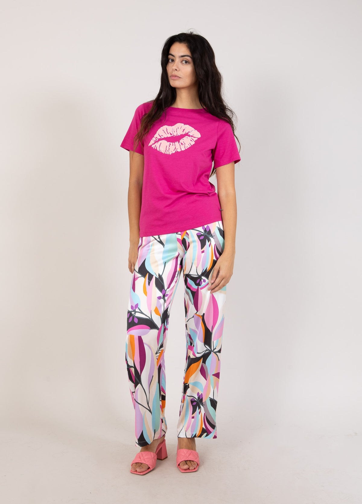 Coster Copenhagen Berry T-Shirt with Kissing Lips, 241-1143