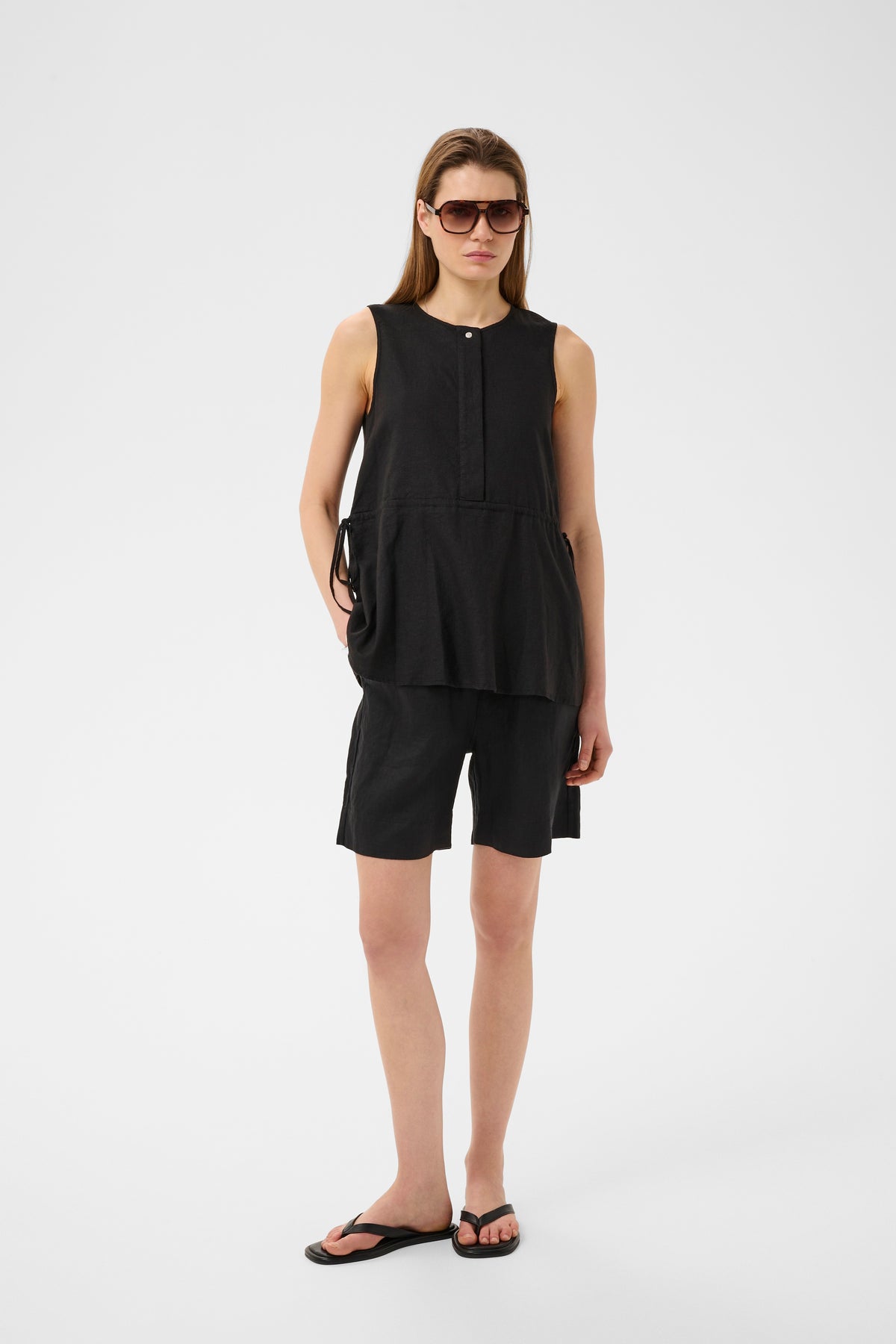 InWear ElinorIW Black Linen Shorts, 30112545