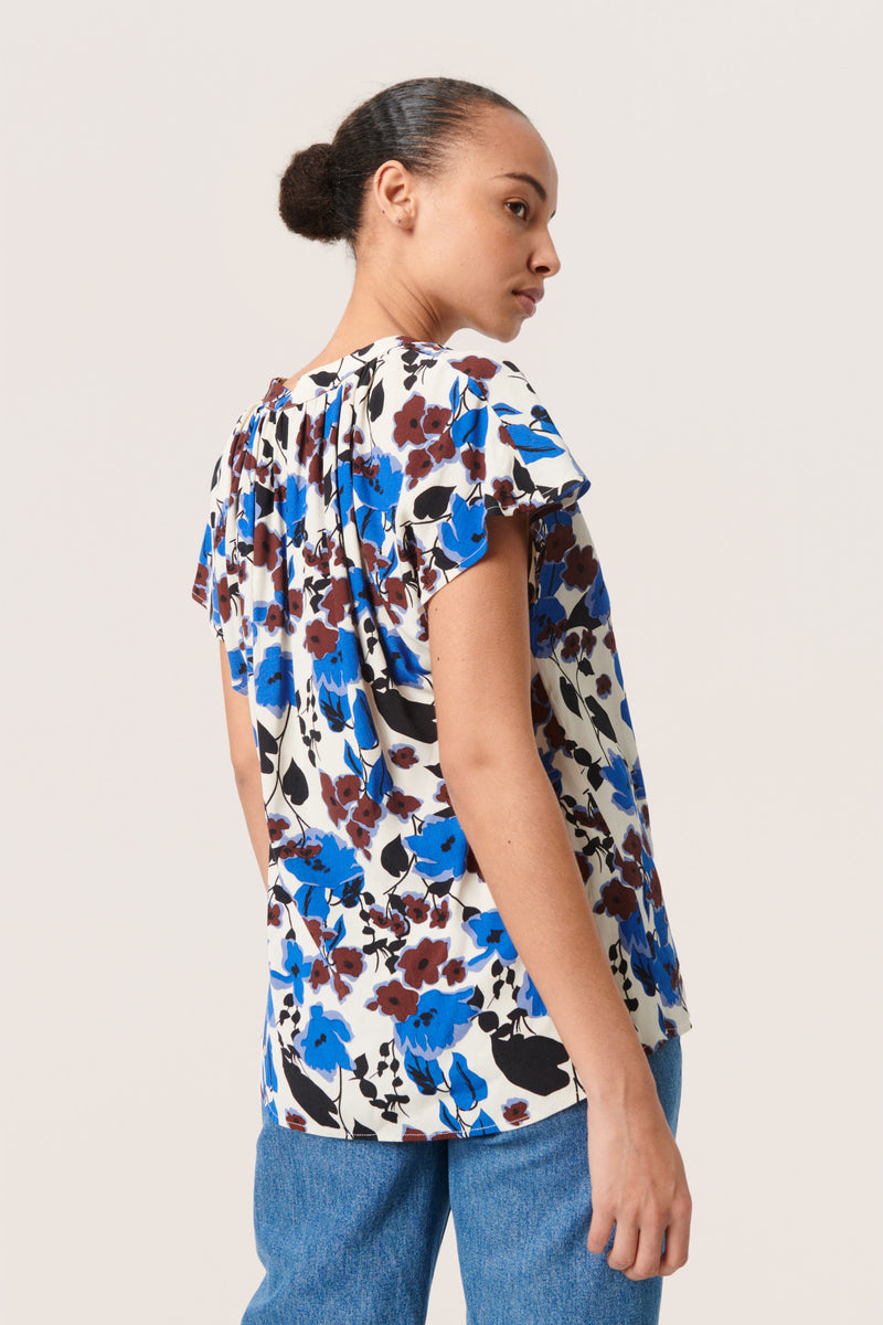 Soaked in Luxury Jaila Marian Sandshell Graphic Flower Printed Top, 30406843