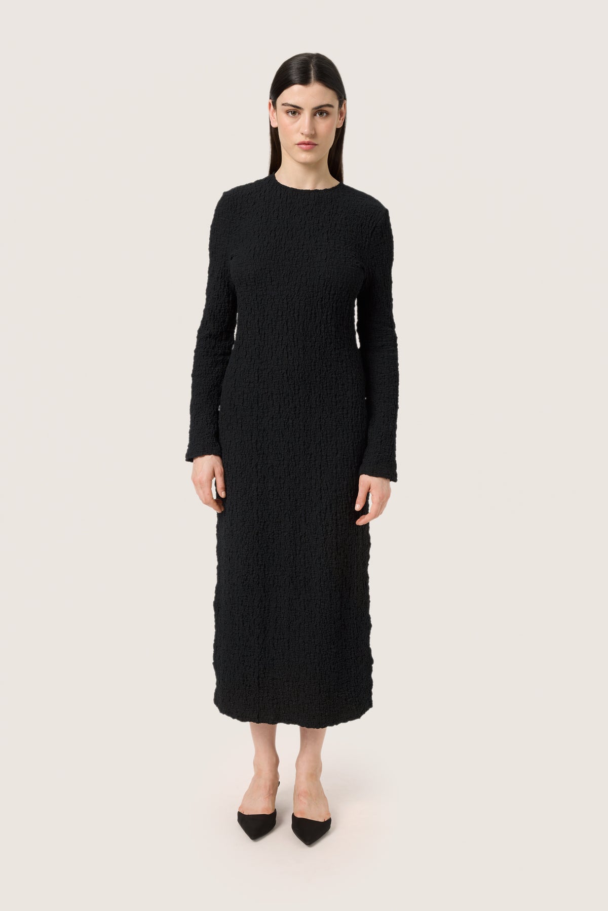 Soaked in Luxury SLDauphine Black Textured Long Sleeve Fitted Ankle Length Dress, 30407757