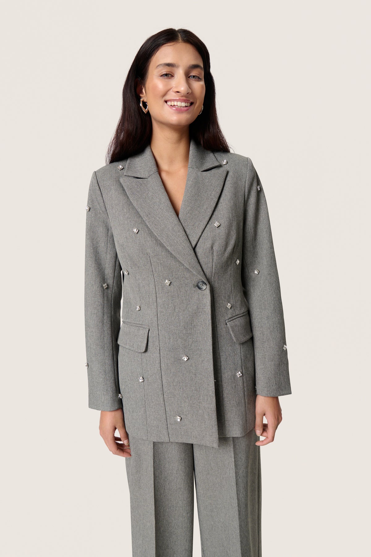 Soaked in Luxury SlLilu Grey Melange Embellished Longline Blazer