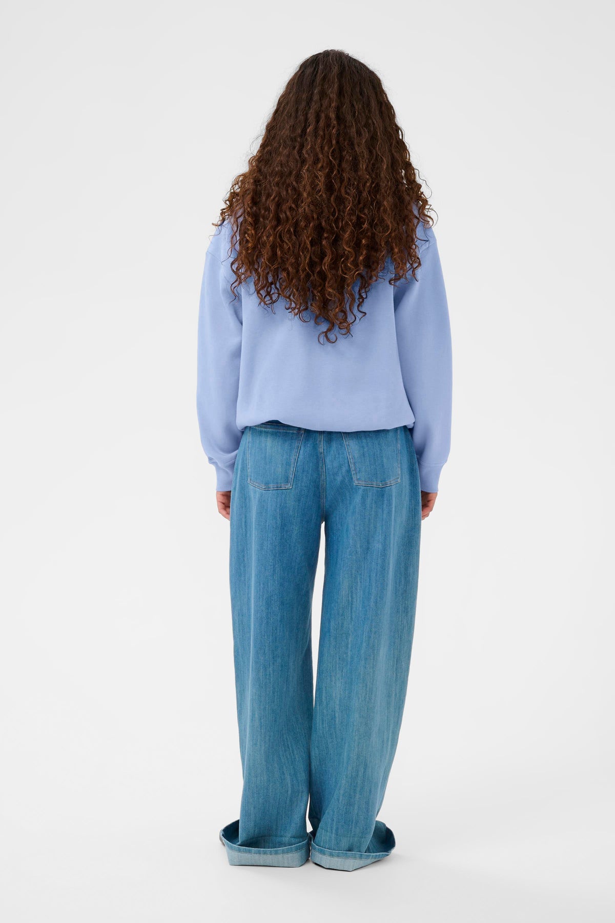 Soaked in Luxury Rolanda Hydrangea Blue Cropped Balloon Supersoft Sweatshirt, 30408877