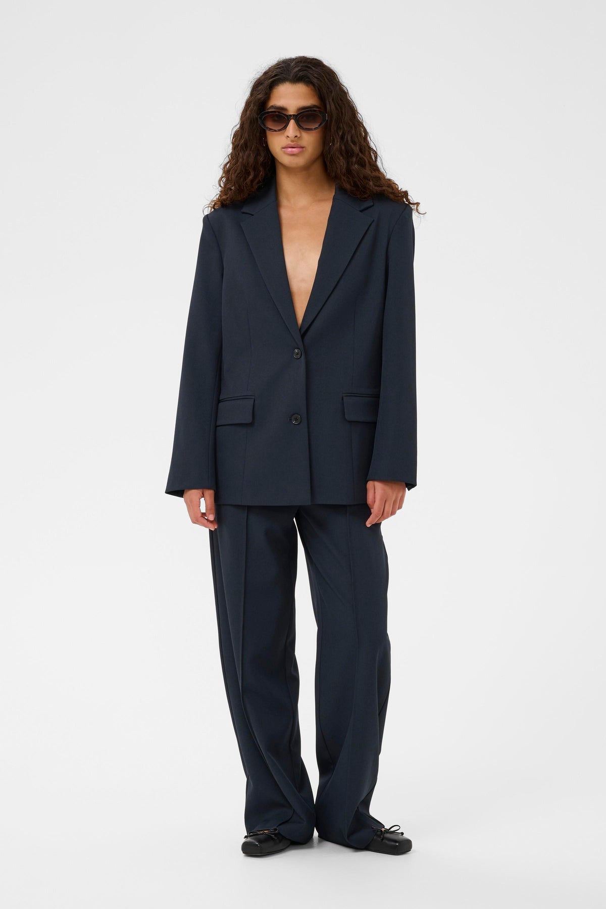 Soaked in Luxury SLLilu Salute Navy Single Breasted Blazer with Slit Detailing, 30408932