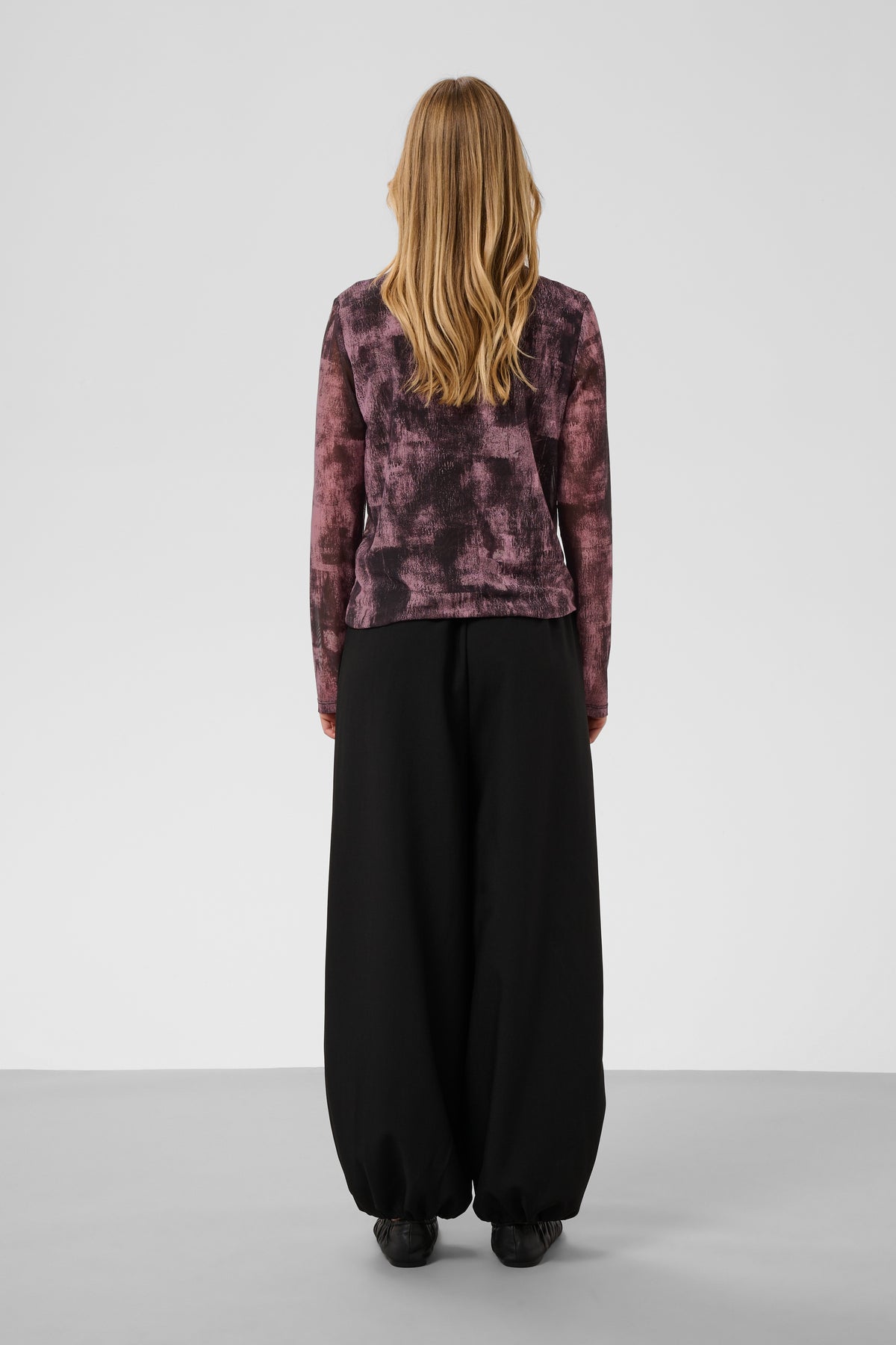 Soaked In Luxury SLAldora Nalu Huckleberry Shadow Cowlneck Mesh Top, 30409481