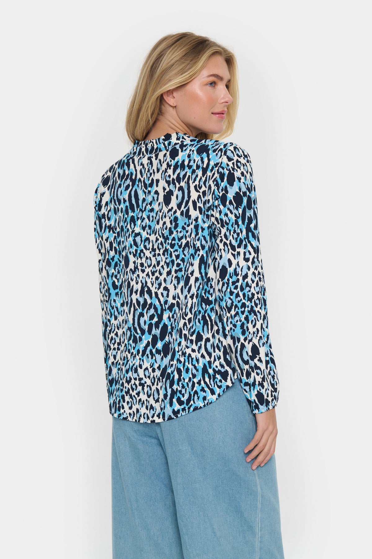 Saint Tropez Eda Baby's Breath Blue Leopard Print Blouse, 30513523