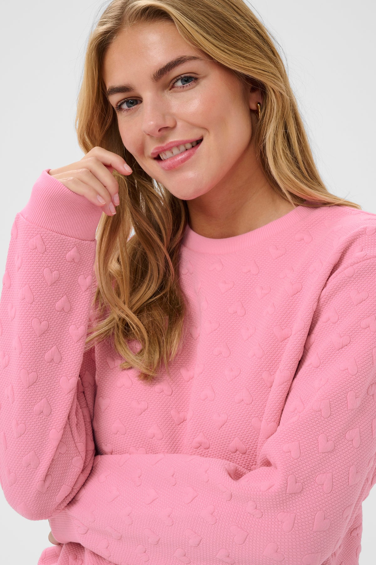 Saint Tropez PadmiaSZ Bonbon Pink Heart Embossed Sweatshirt, 30514921