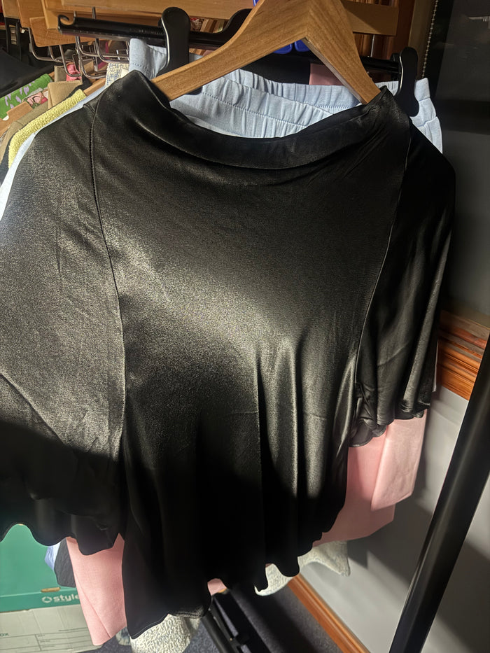 Soaked SlMilu Katharine Black Saint Blouse