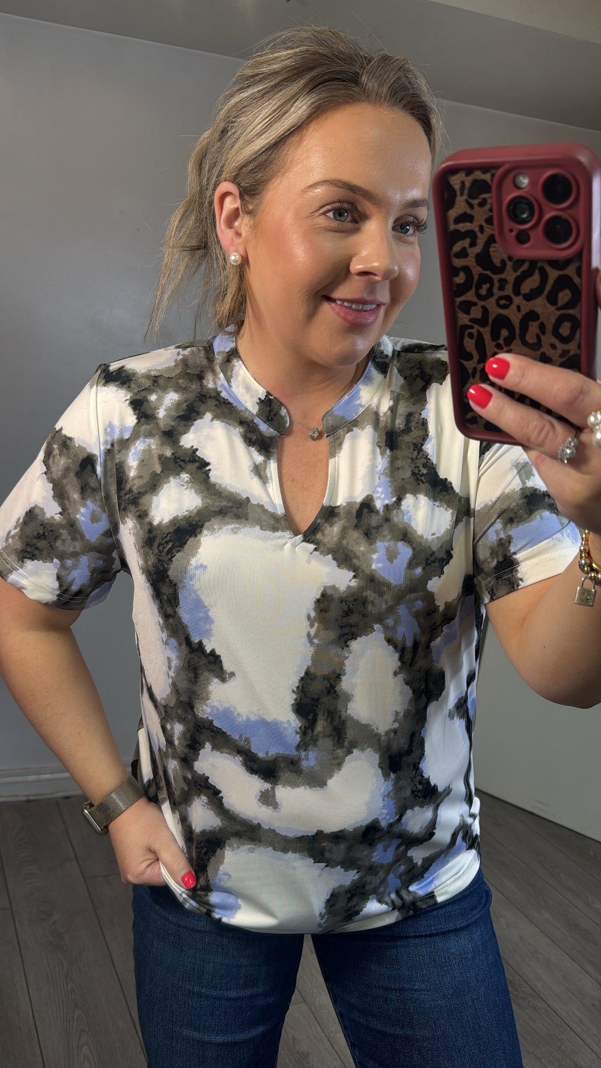 Fransa FrSeen Marble Hydrangea Print V-Neck T-Shirt