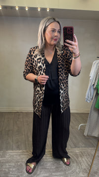 Soaked in Luxury Shirley Leopard Printed Blazer