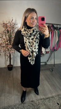 Ruby 67 Mia Cream Leopard Print Scarf