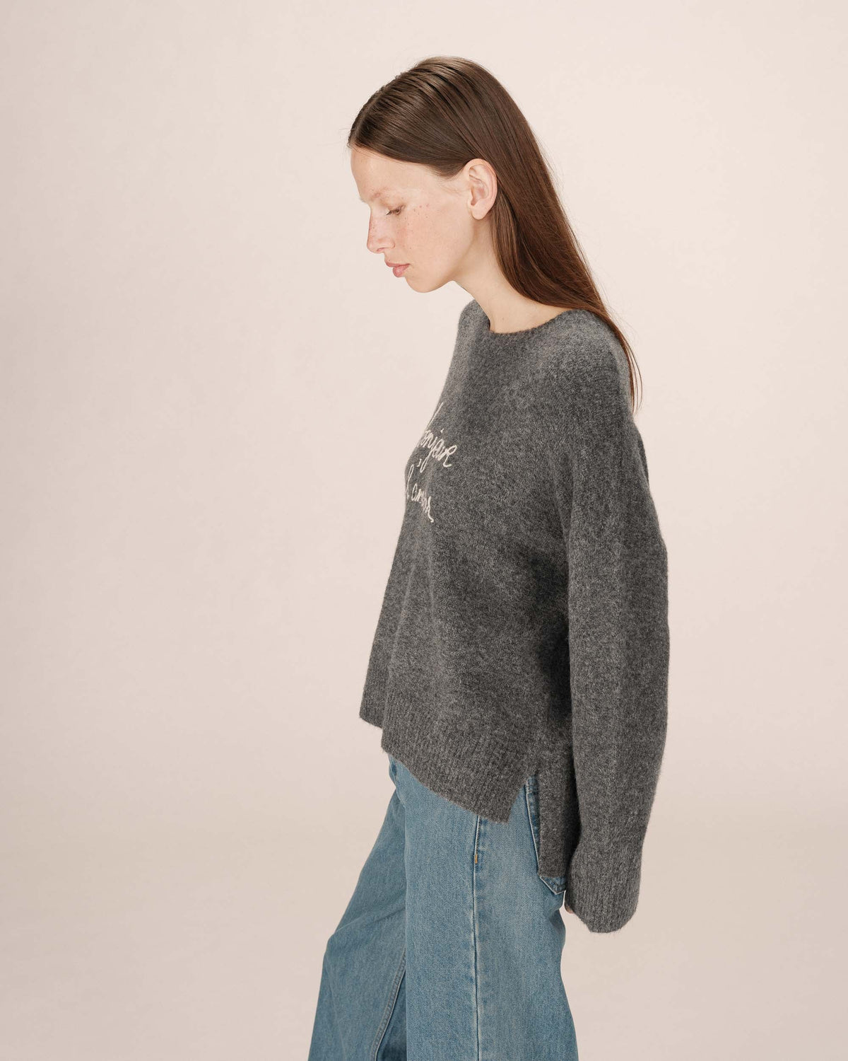 Grace & Mila Saints Anthracite Grey 'BONJOUR L'AMORE' Cream Embroidered Knit