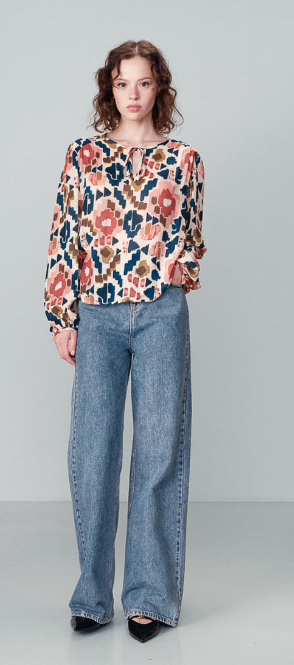 Grace & Mila Noelene Floral Printed V-Neck Blouse