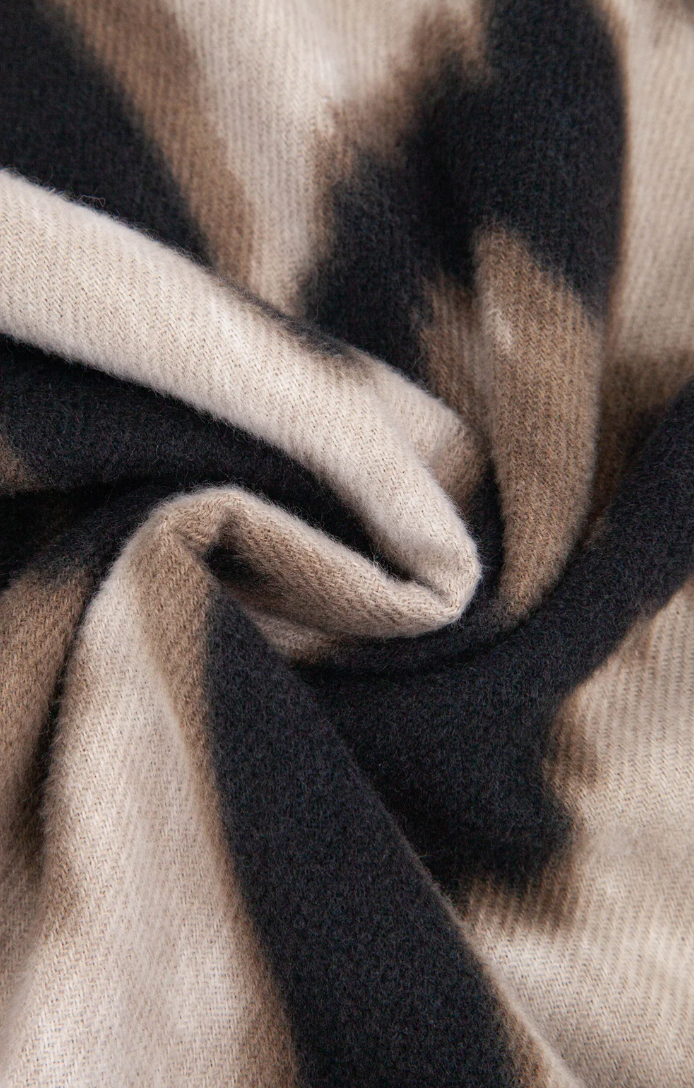 Ruby 67 Lois Neutral Leopard Supersoft Scarf