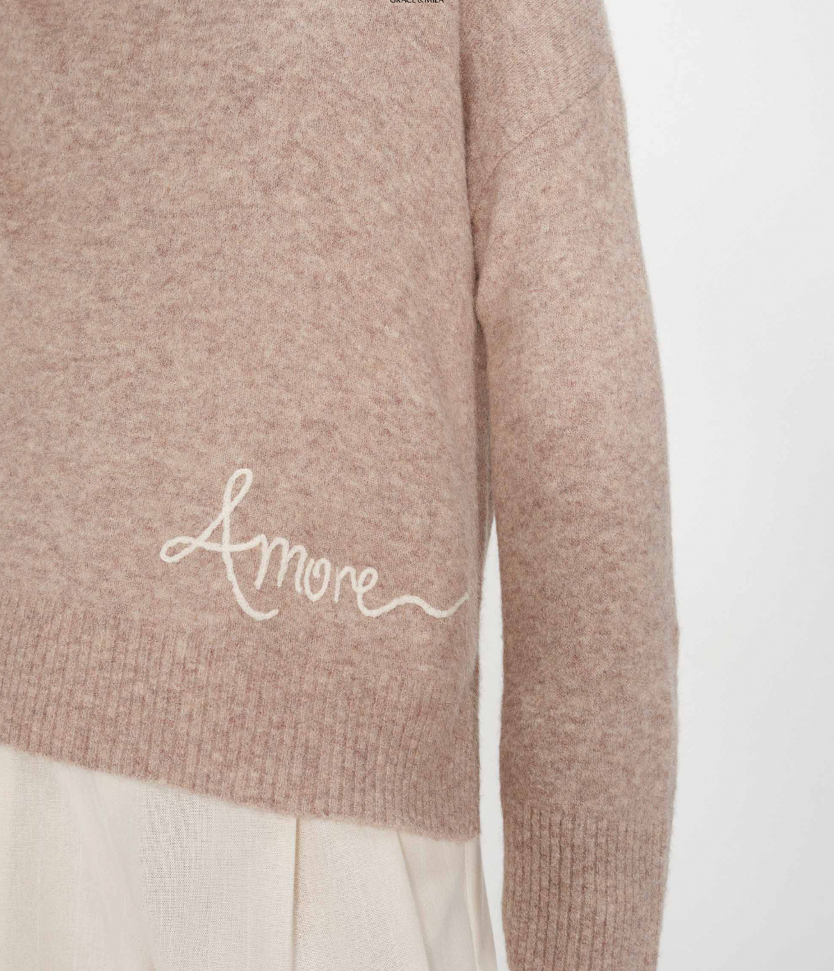 Grace & Mila Viggo Biscuit Beige 'Amore' Cream Embroidered Knit