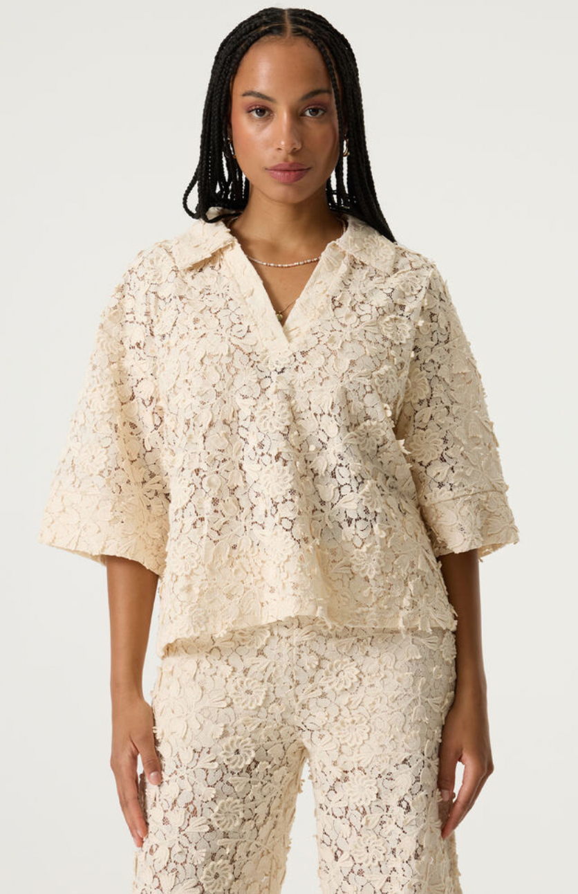 Garcia Cream Lace Embroidered V-Neck Oversized Blouse , Q260036