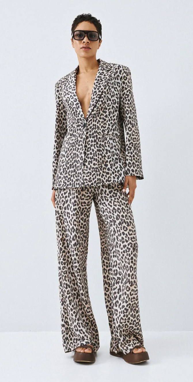 Access Fashion Leopard Print Single Breasted Blazer with Button Detailing, 63-1055