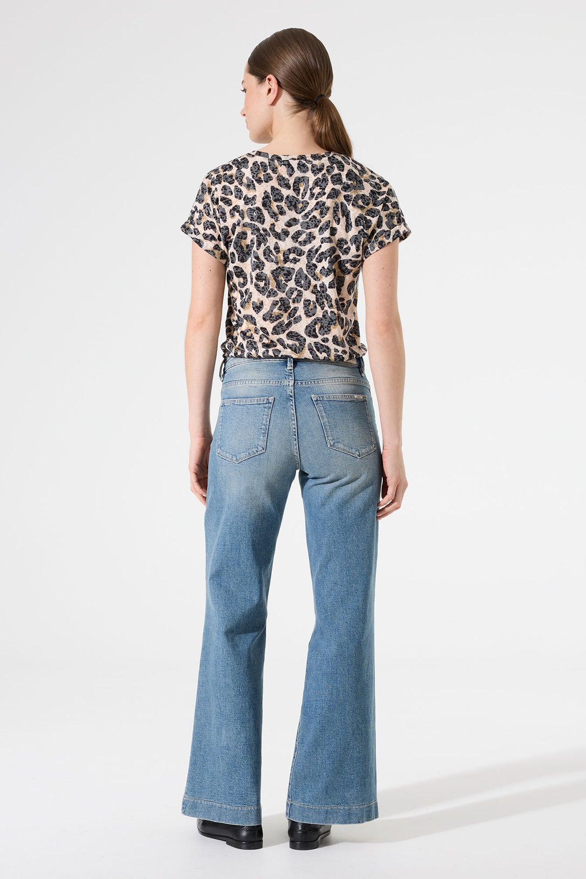 Garcia Ultimate V-Neck Beige Leopard T-Shirt, H50002